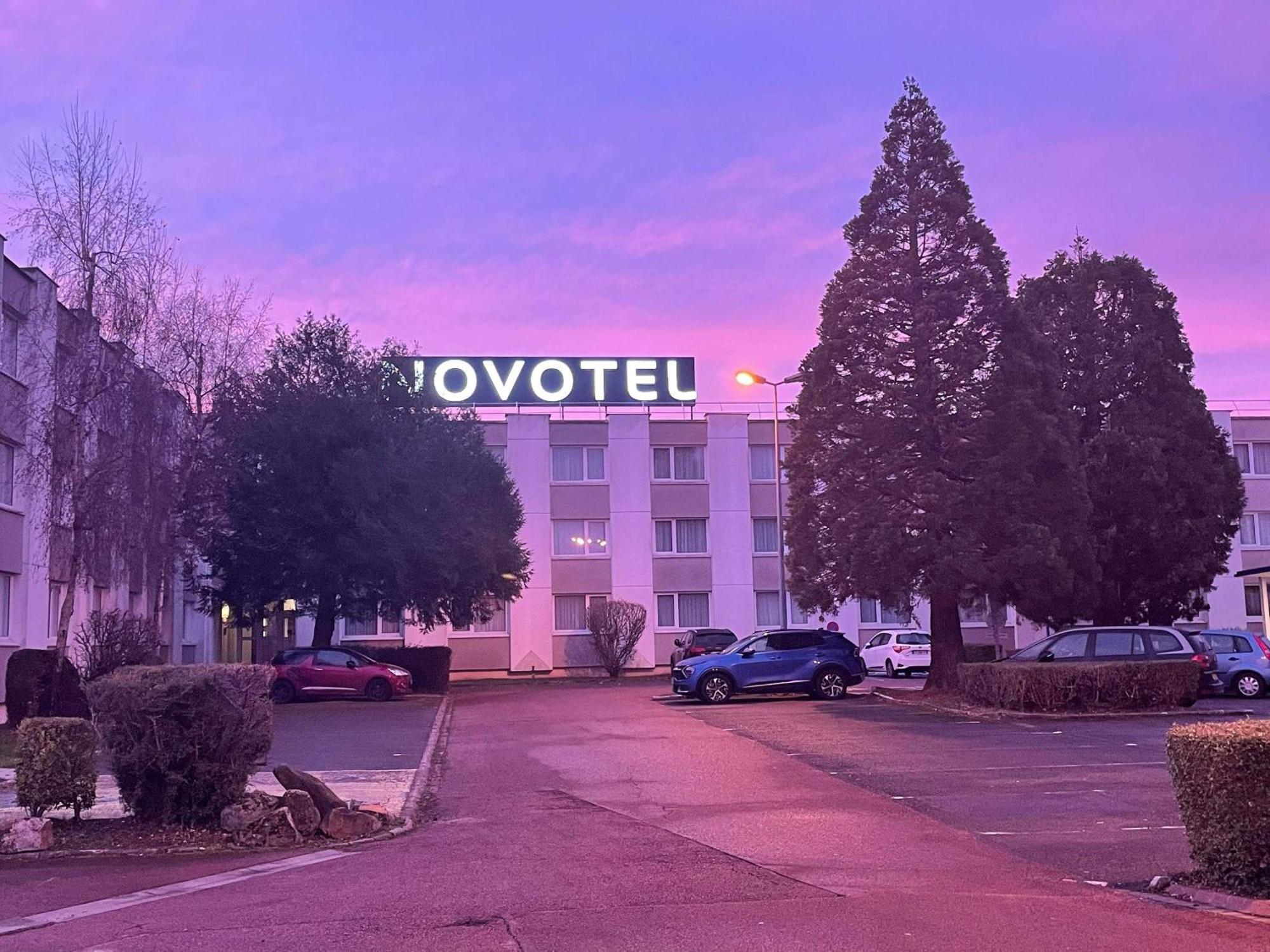Novotel Saclay Exterior foto