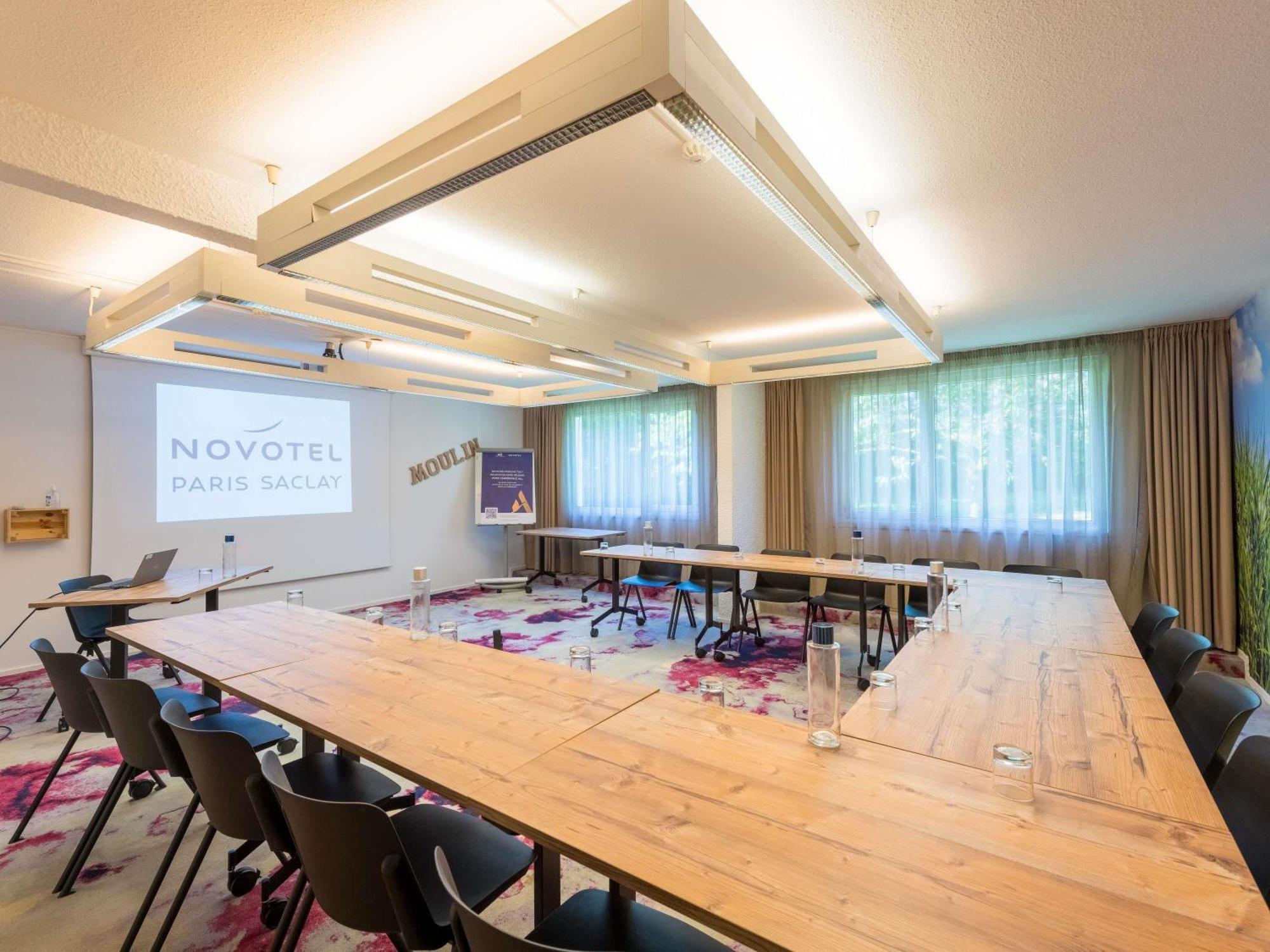 Novotel Saclay Exterior foto