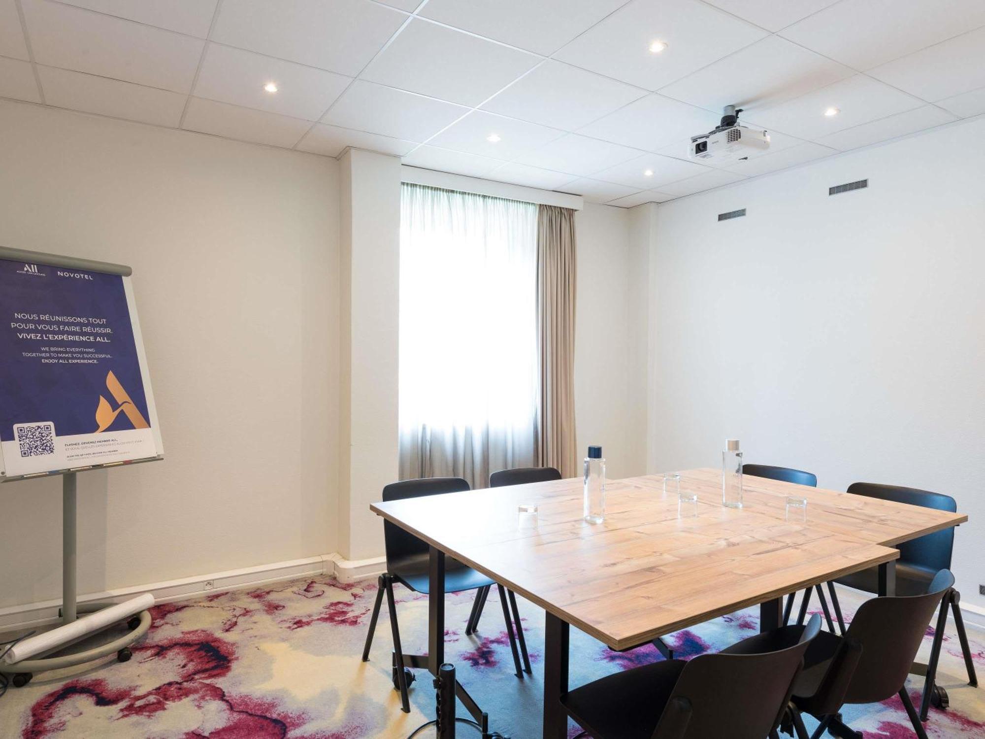 Novotel Saclay Exterior foto