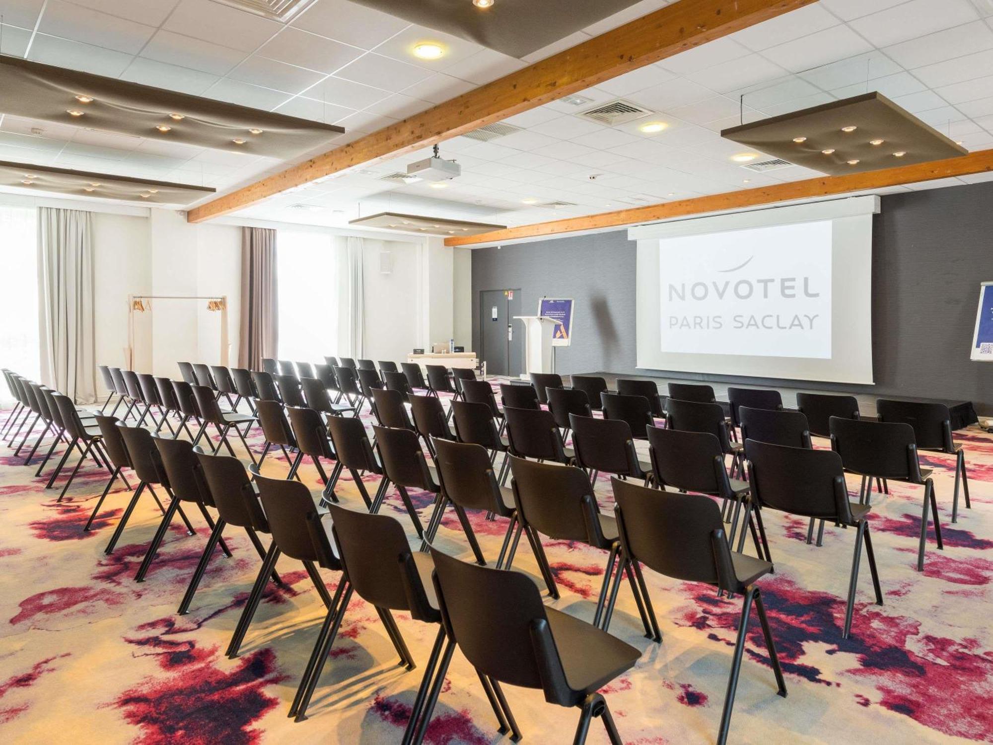 Novotel Saclay Exterior foto