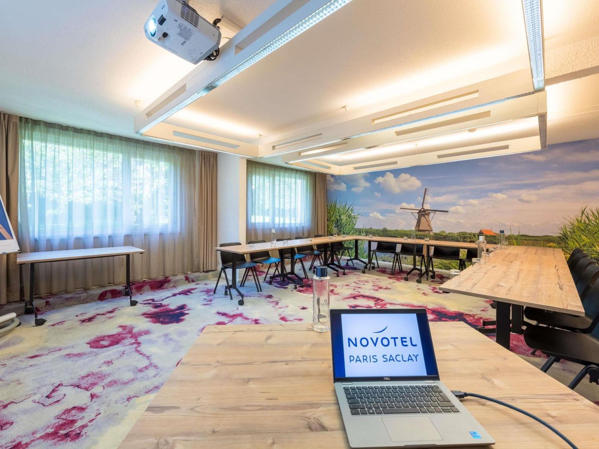 Novotel Saclay Exterior foto