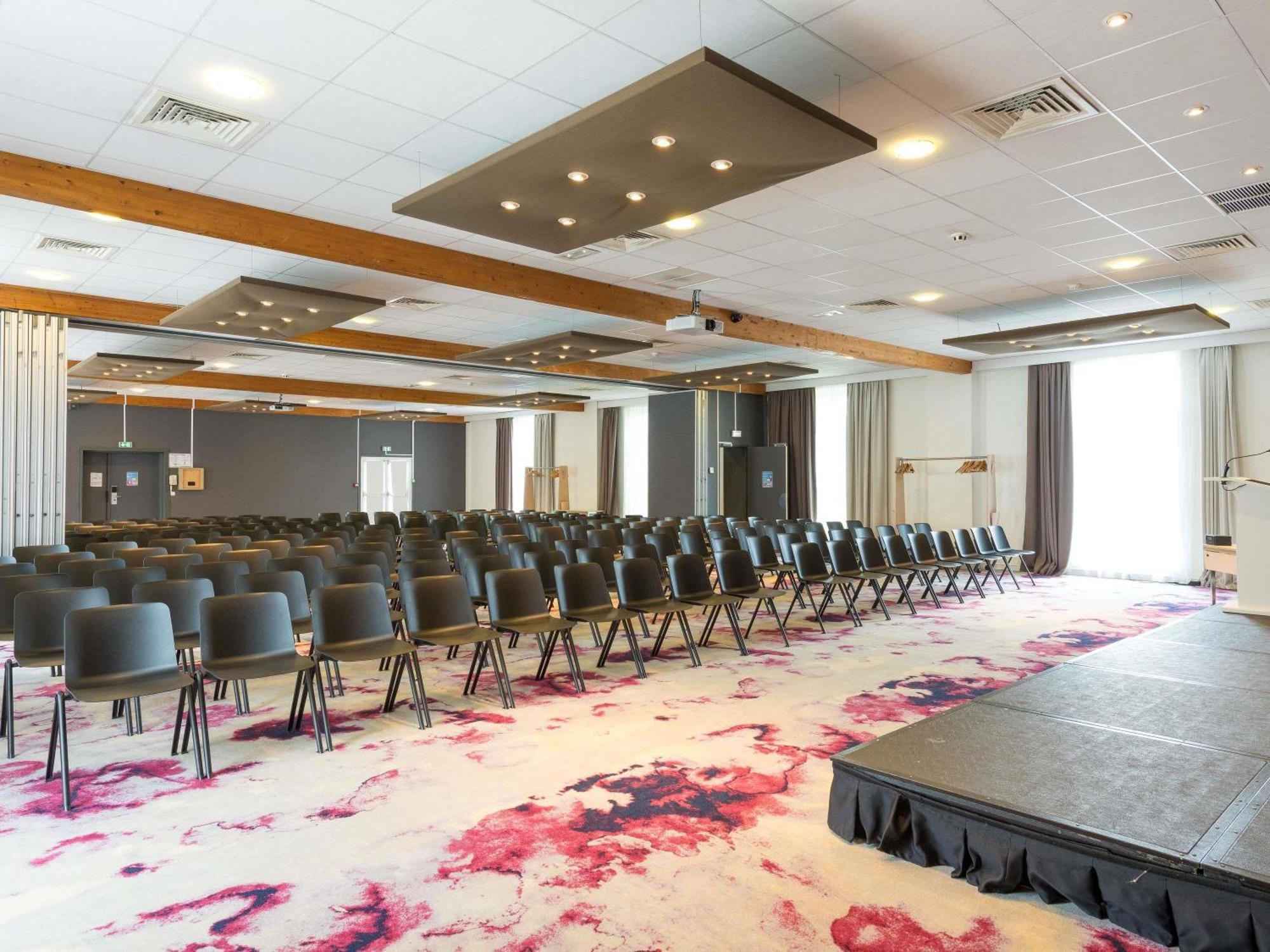 Novotel Saclay Exterior foto